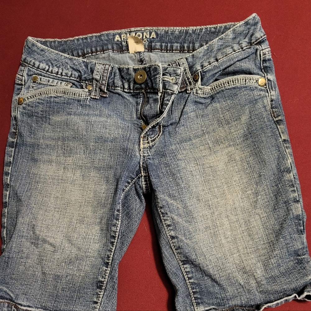 Arizona Bermuda shorts sz 5